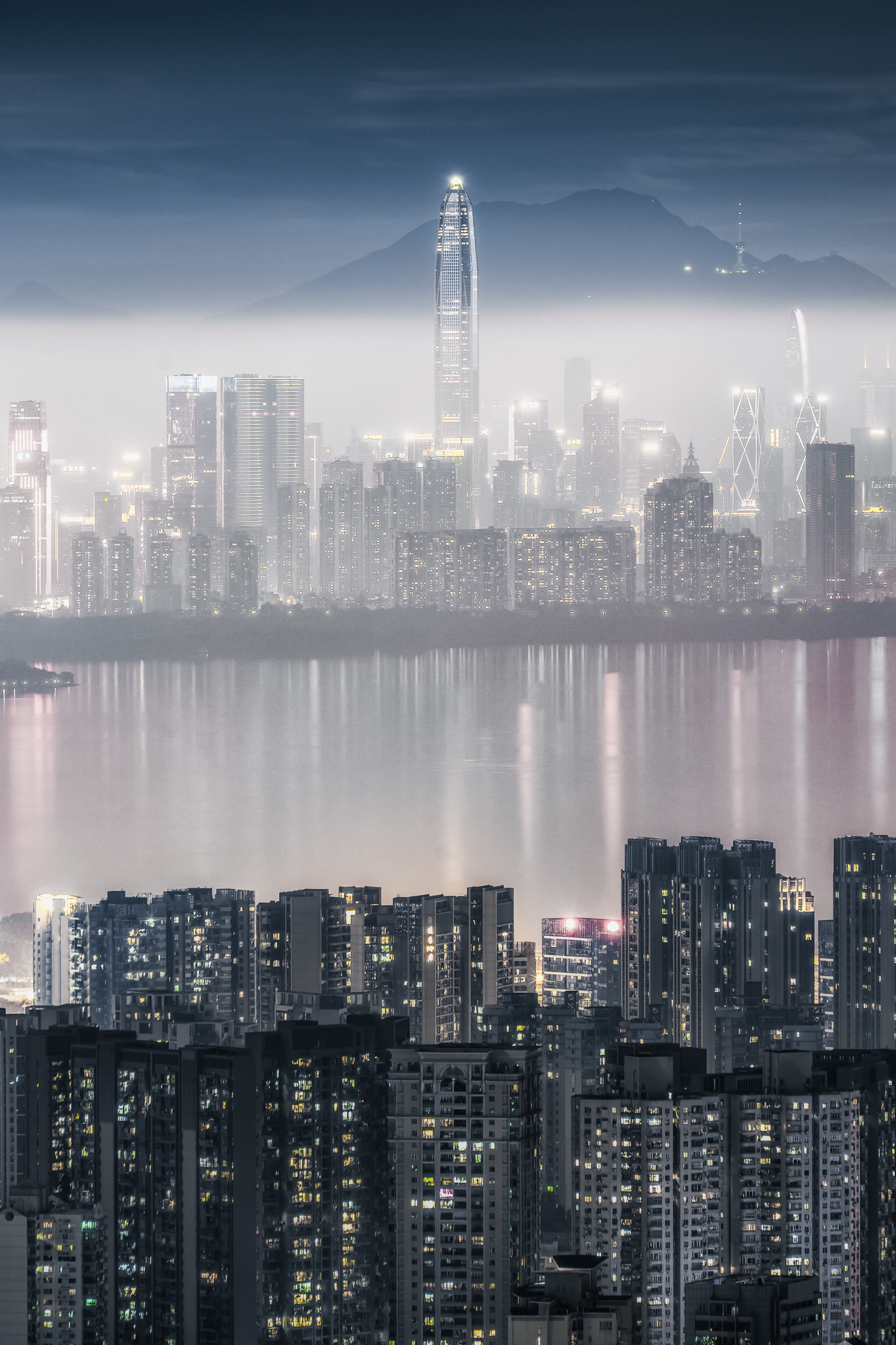 CITY · 鹏城雾影